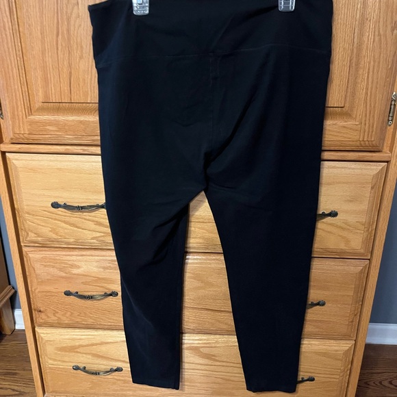 Intro. Classic Black Women's Leggings - Picture 2 of 3